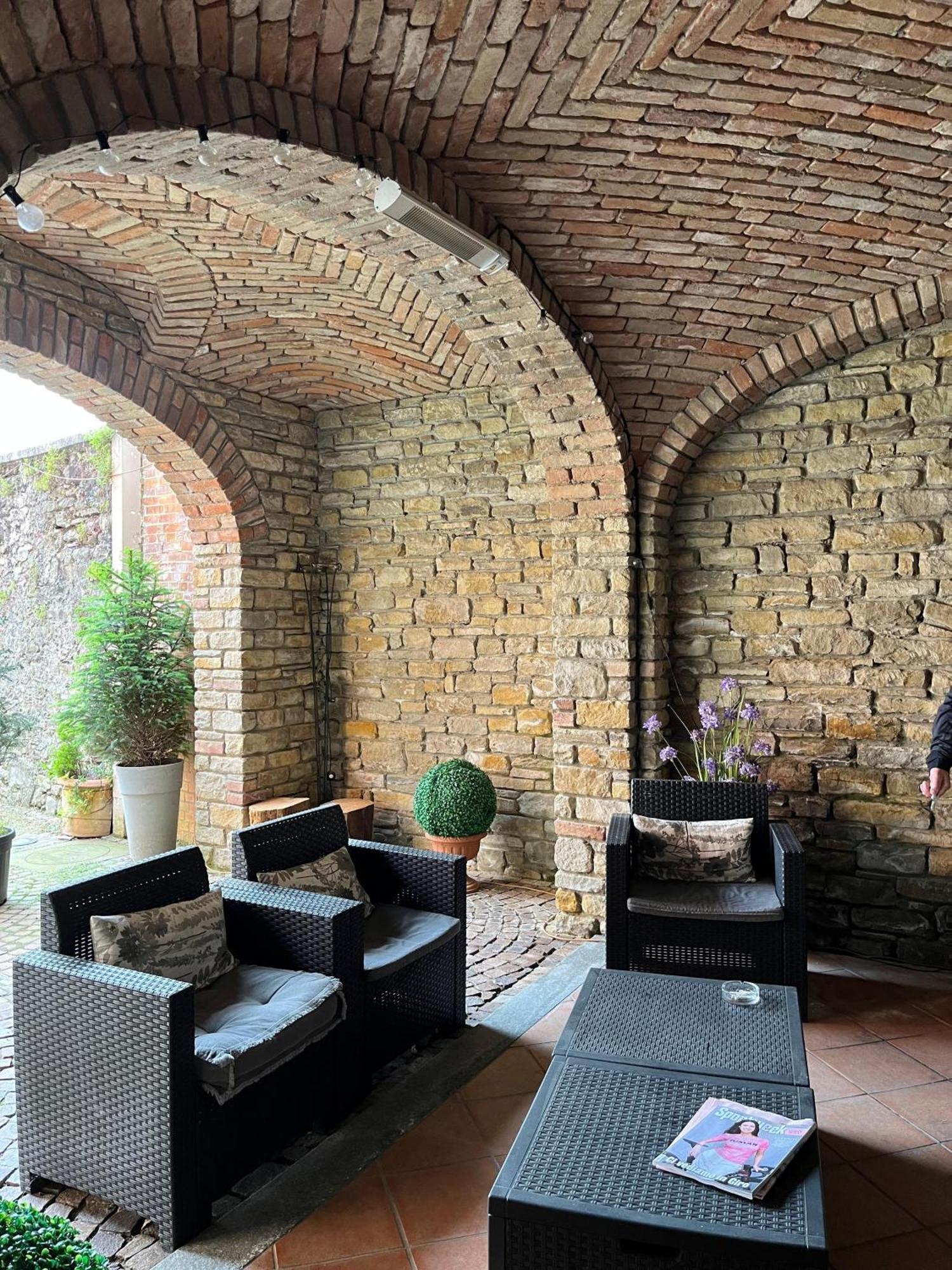 מלון Il Castello Di Bubbio מראה חיצוני תמונה